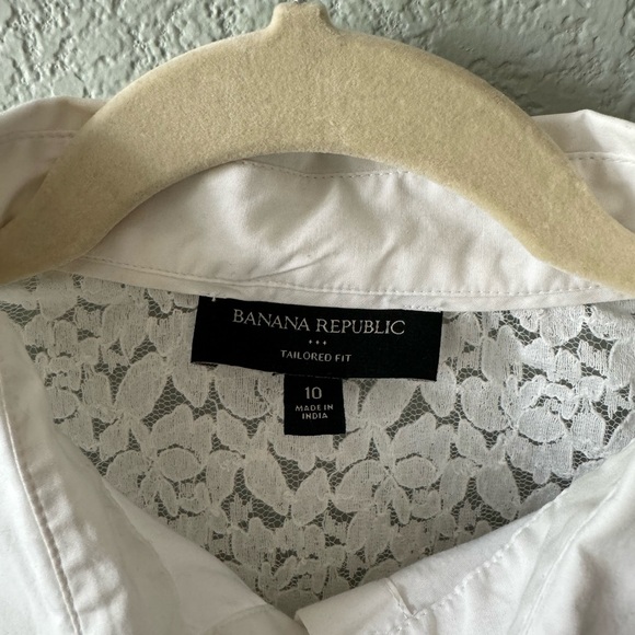 Fitted white button up - Picture 3 of 3